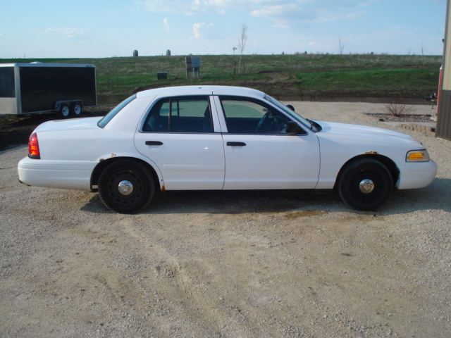 2003 Ford Crown Vic 