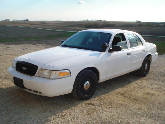 2003 Ford Crown Vic 